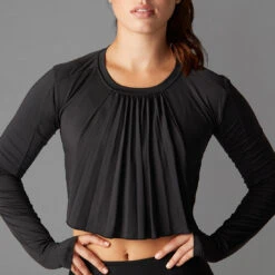 Fitness-Mad Womens/Ladies Pleated LongSleeved Crop Top (Ebony) -Motion Style k474453cd3d82f9fd30ba2c1650f5fbc3