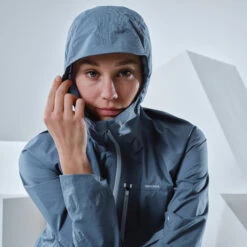 Quechua Women’s Ultra-light Waterproof Fast Hiking Jacket - FH500 Rain -Motion Style k5f6eb0cb8789b0ccbb70bac66d72c192